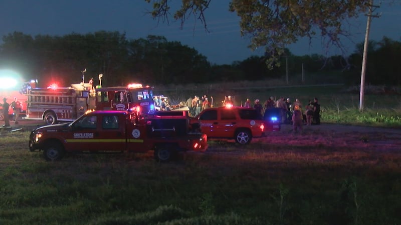 Two people dead after rollover wreck on Highway 65